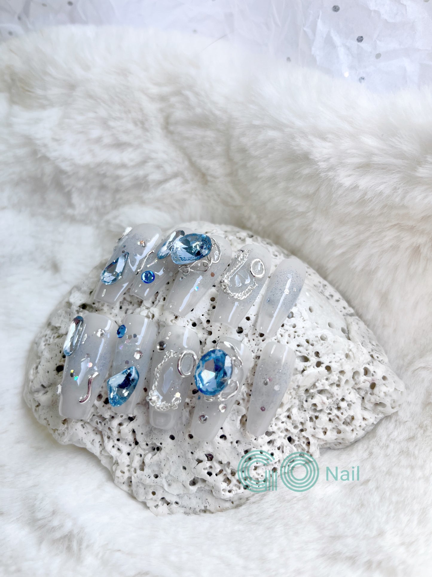 Blue sea treasure press on nails