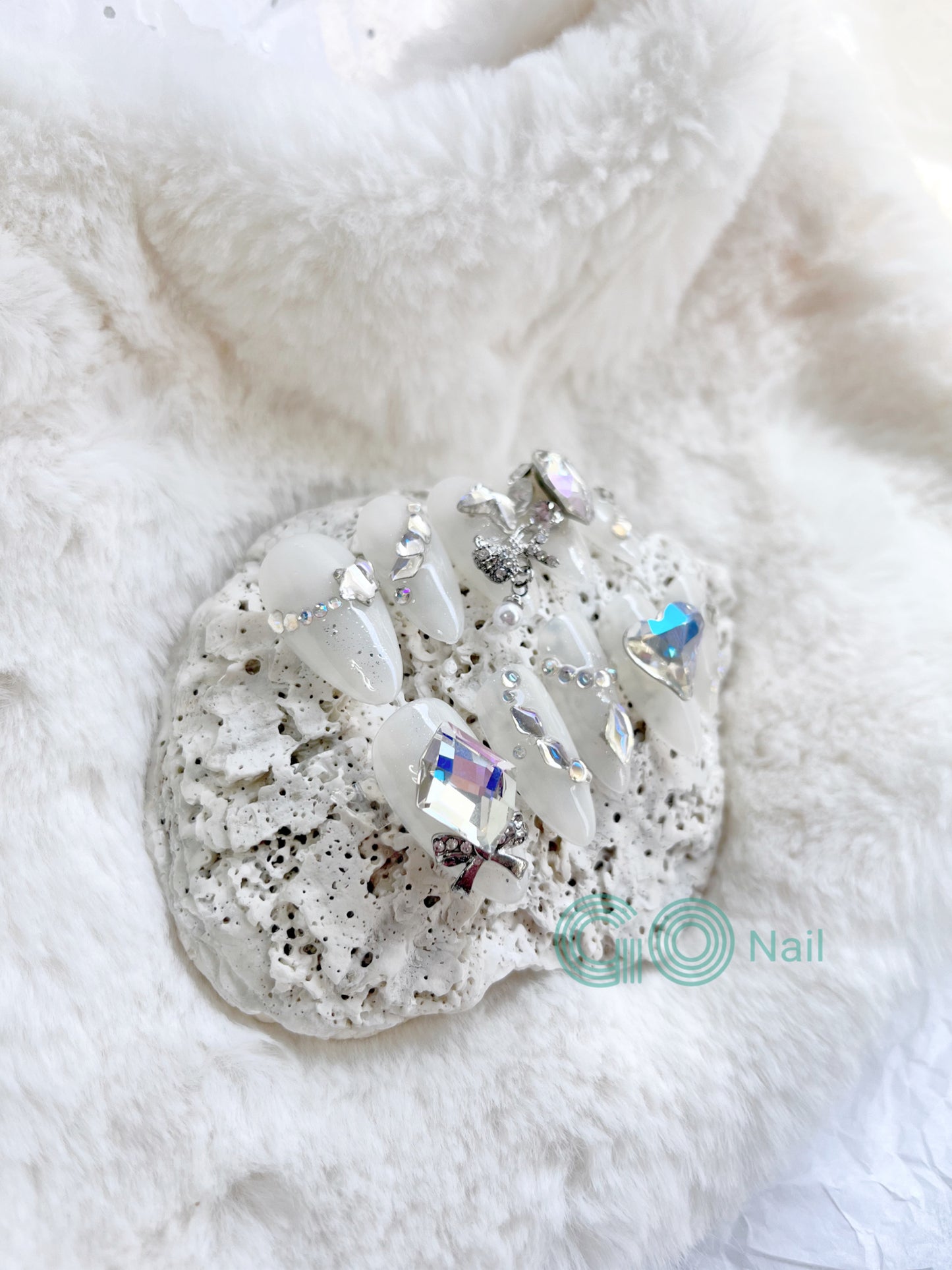 White occasion  press on nails