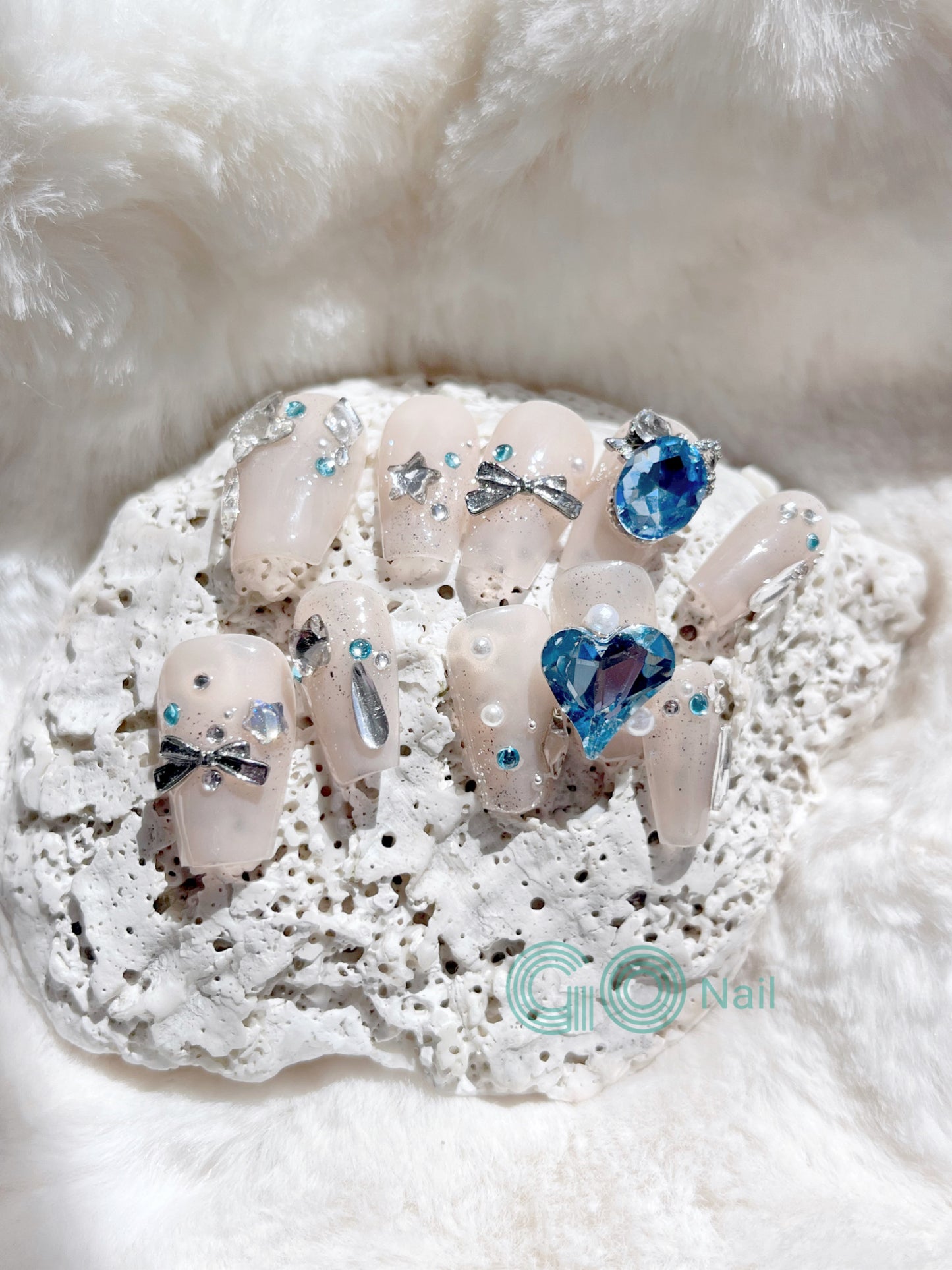 Blue sky crystal short press on nails