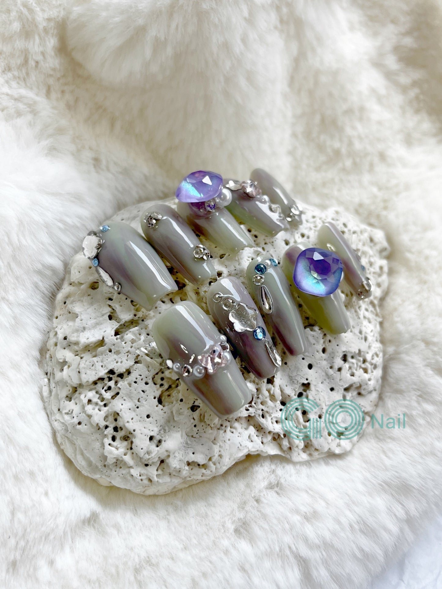 Taro crystal press on nails