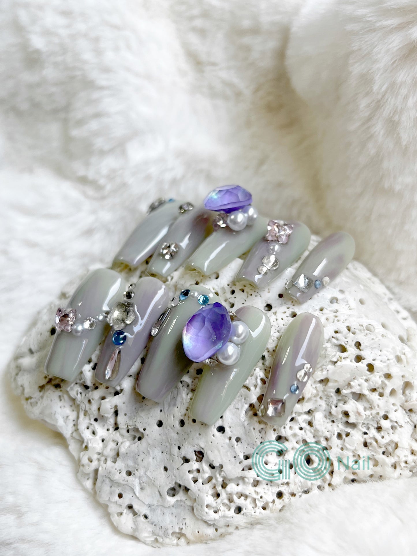 Taro crystal press on nails
