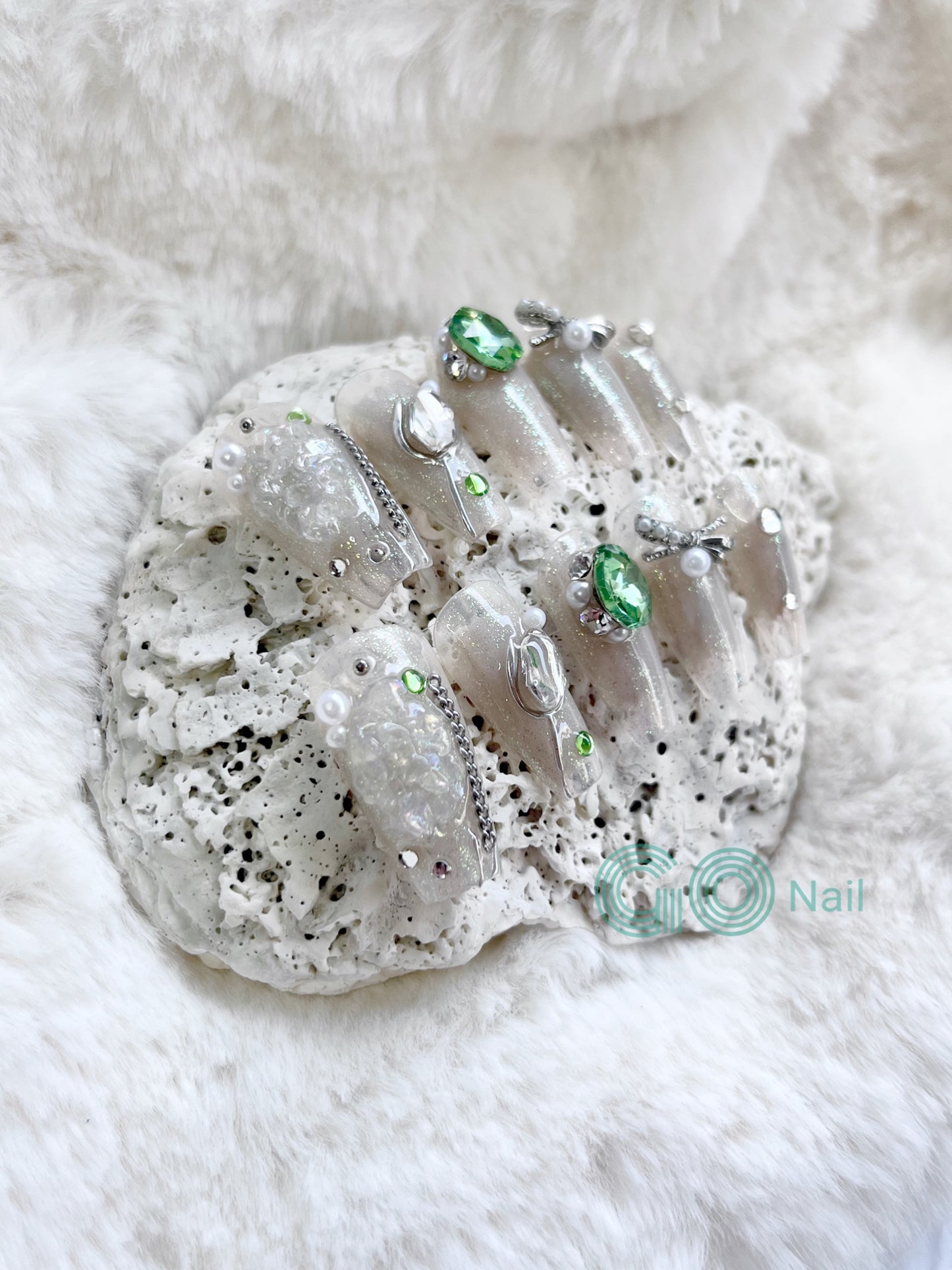 Green crystal press on nails