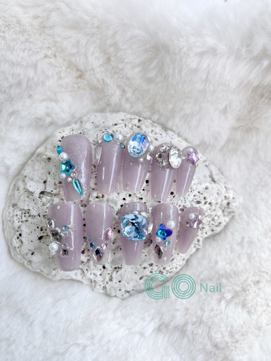 Taro with butterfly press on nails