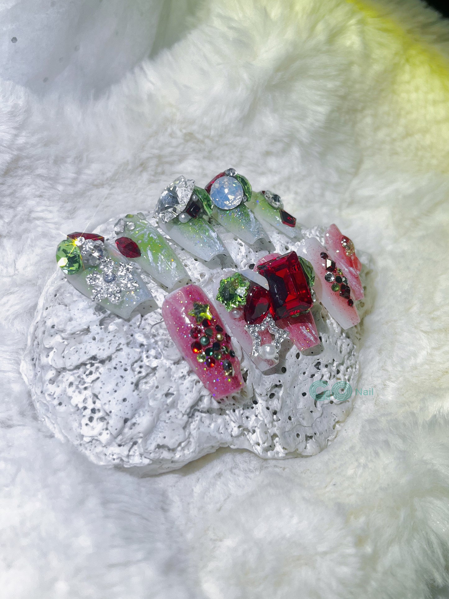 Christmas special sparkle press on nails